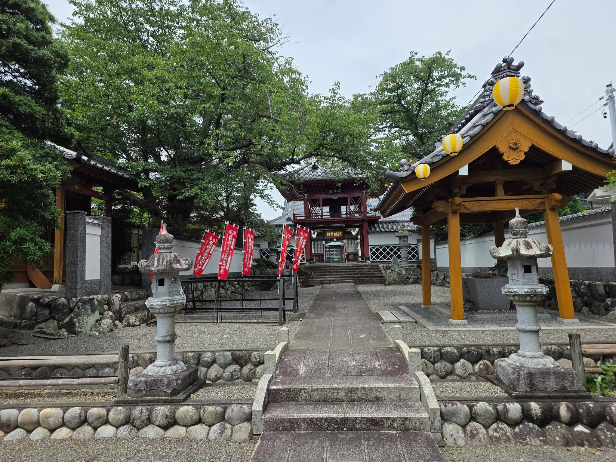 福王寺の手水舎