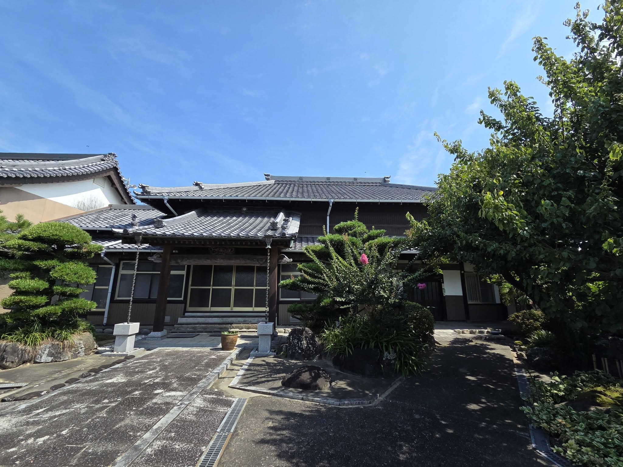 森本福王寺の現在の堂宇正面