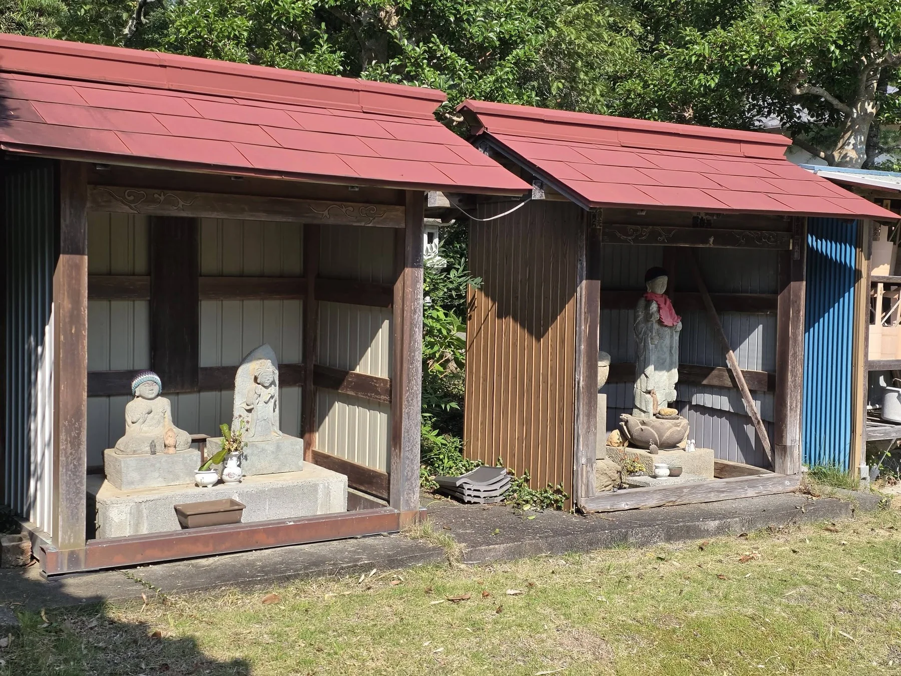法雲寺境内の地蔵堂