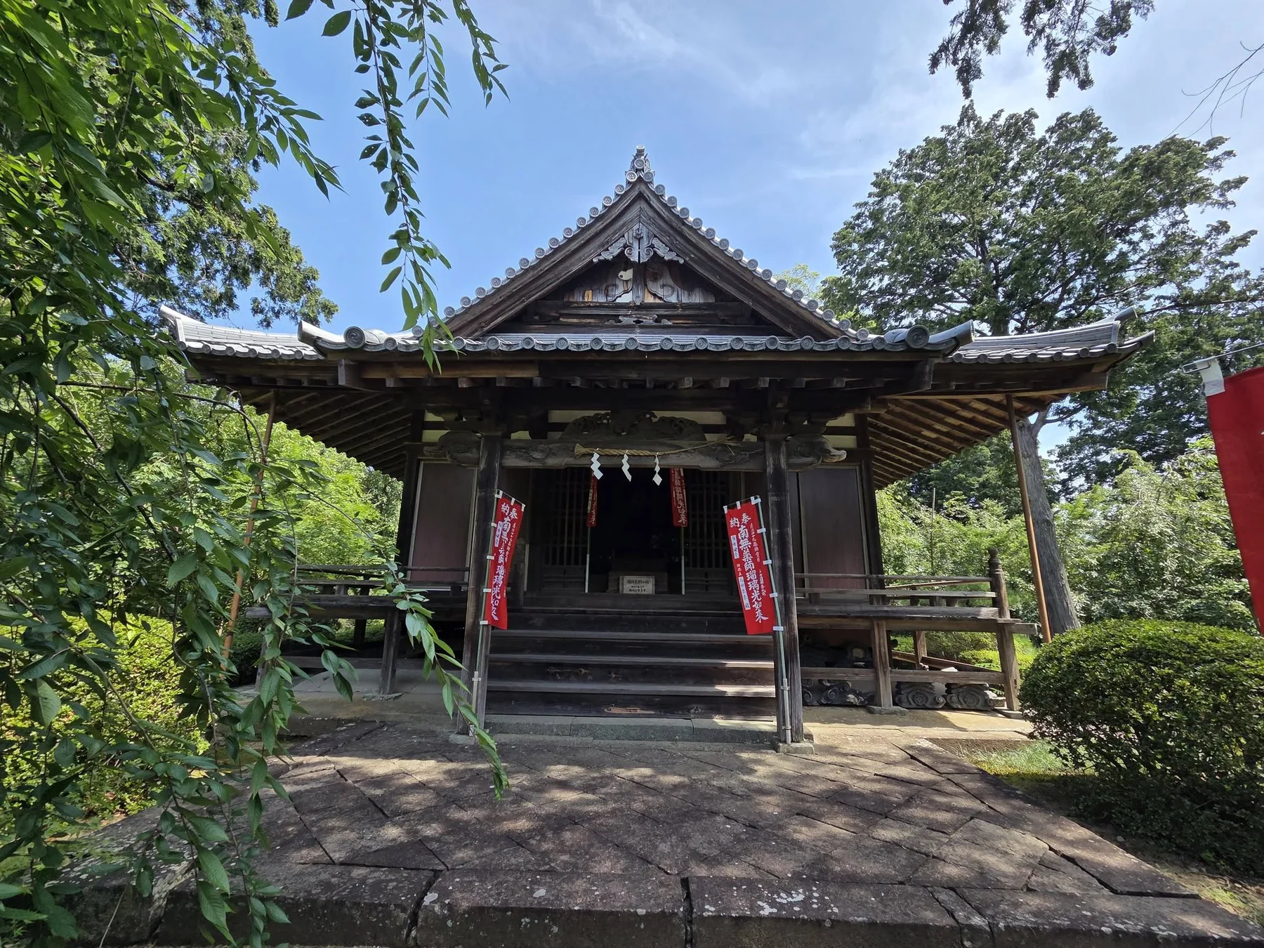 医王寺の薬師堂正面