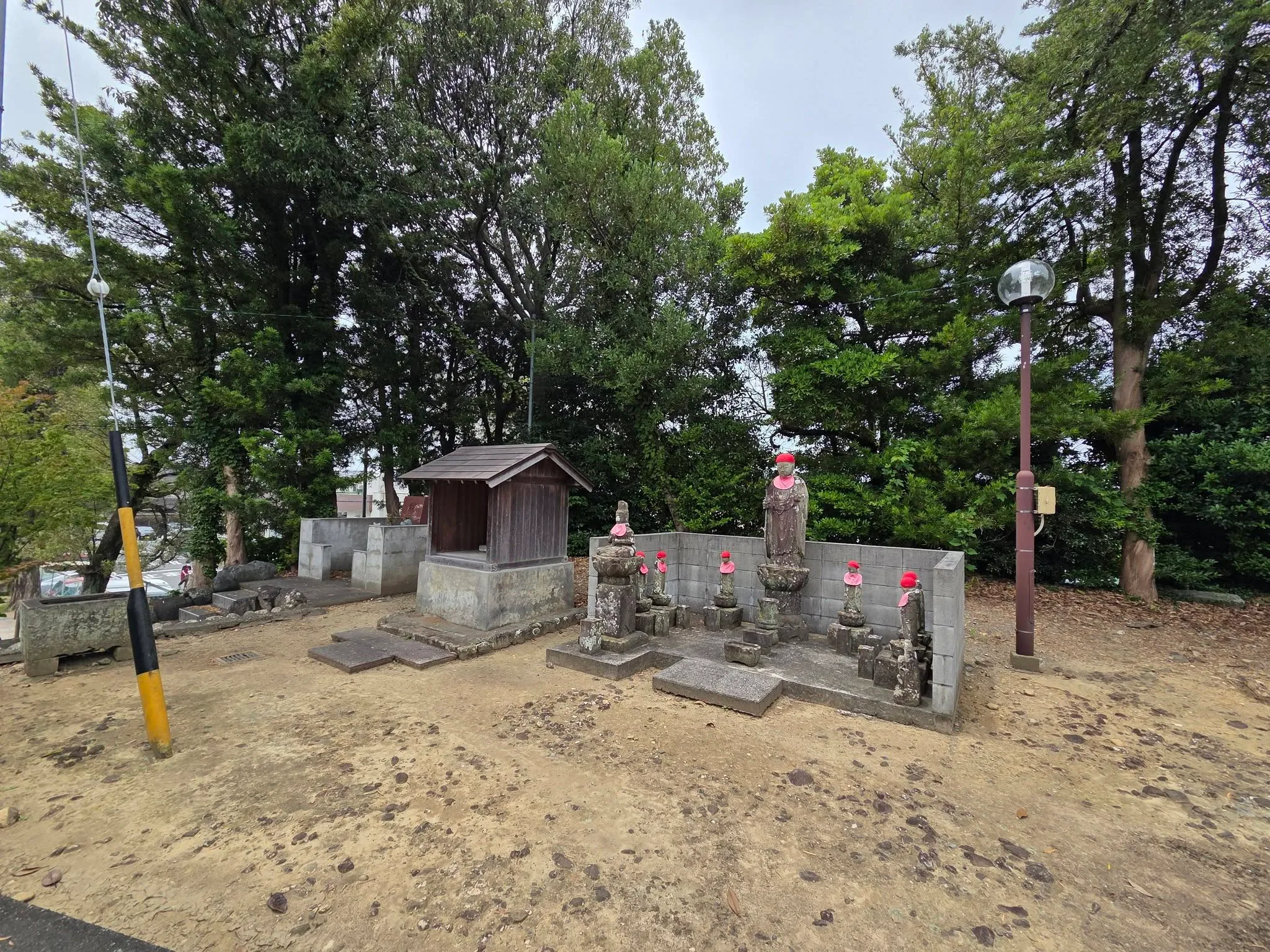 慈恩寺の地蔵群