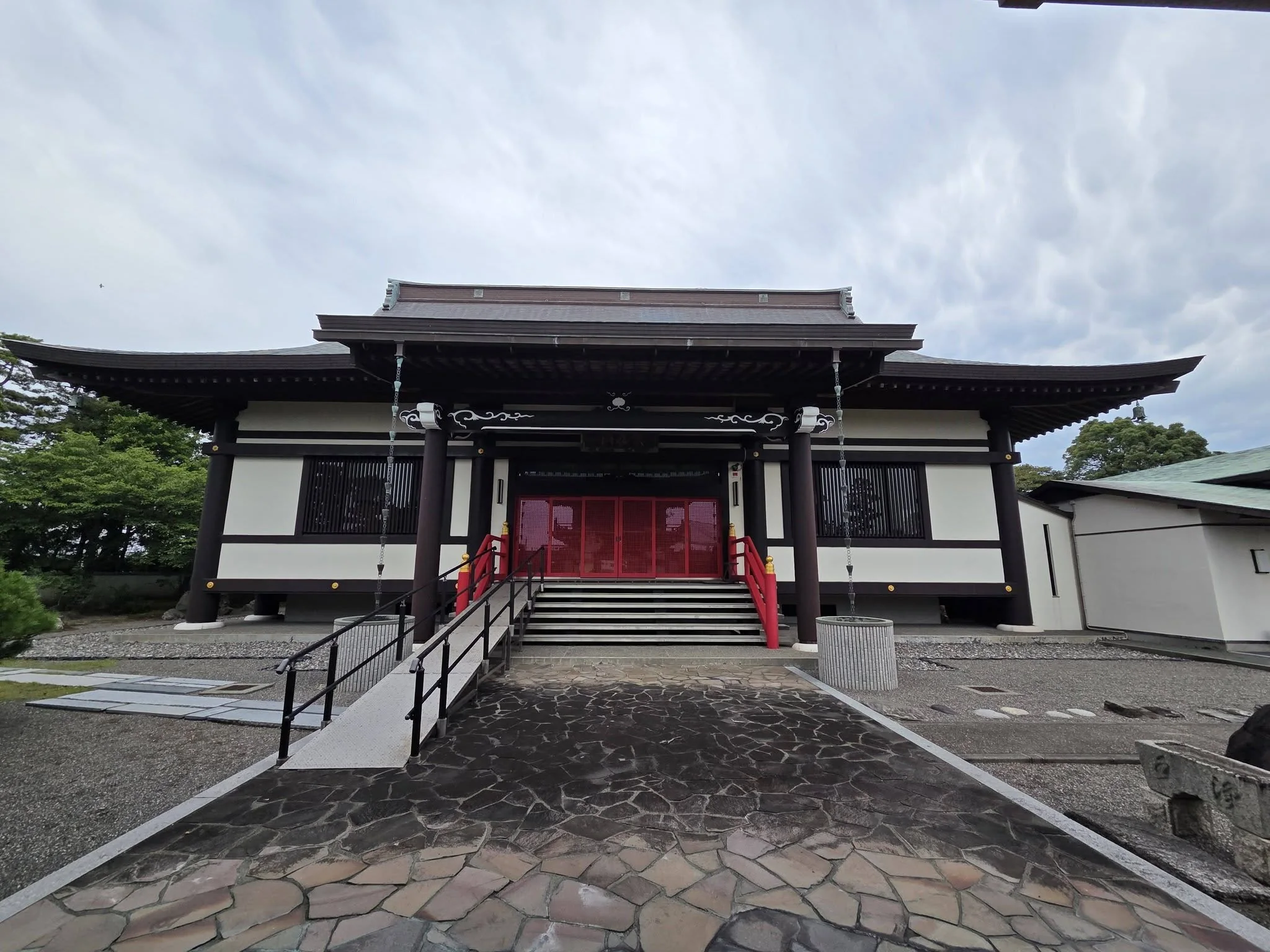 十輪寺本堂正面