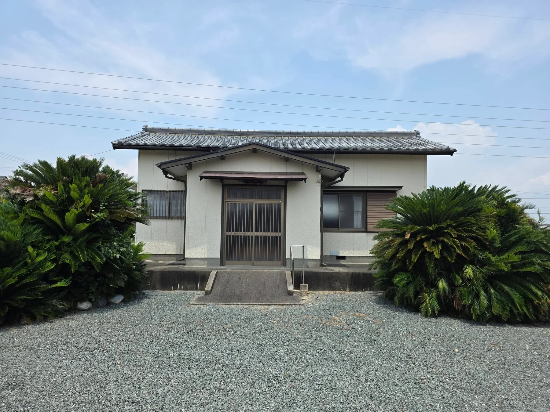 萬然寺の現存堂宇正面