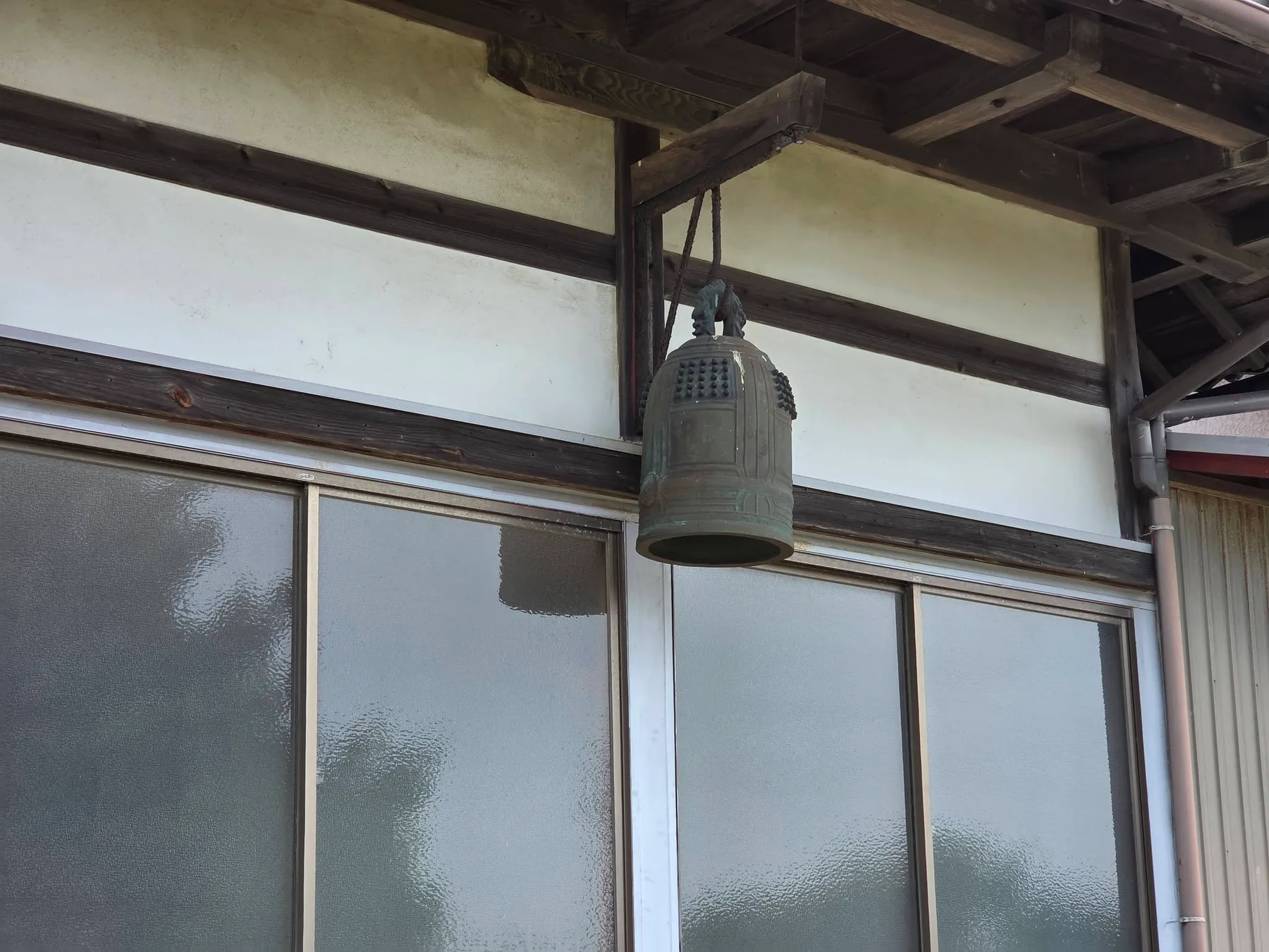 萬勝寺境内の石造物
