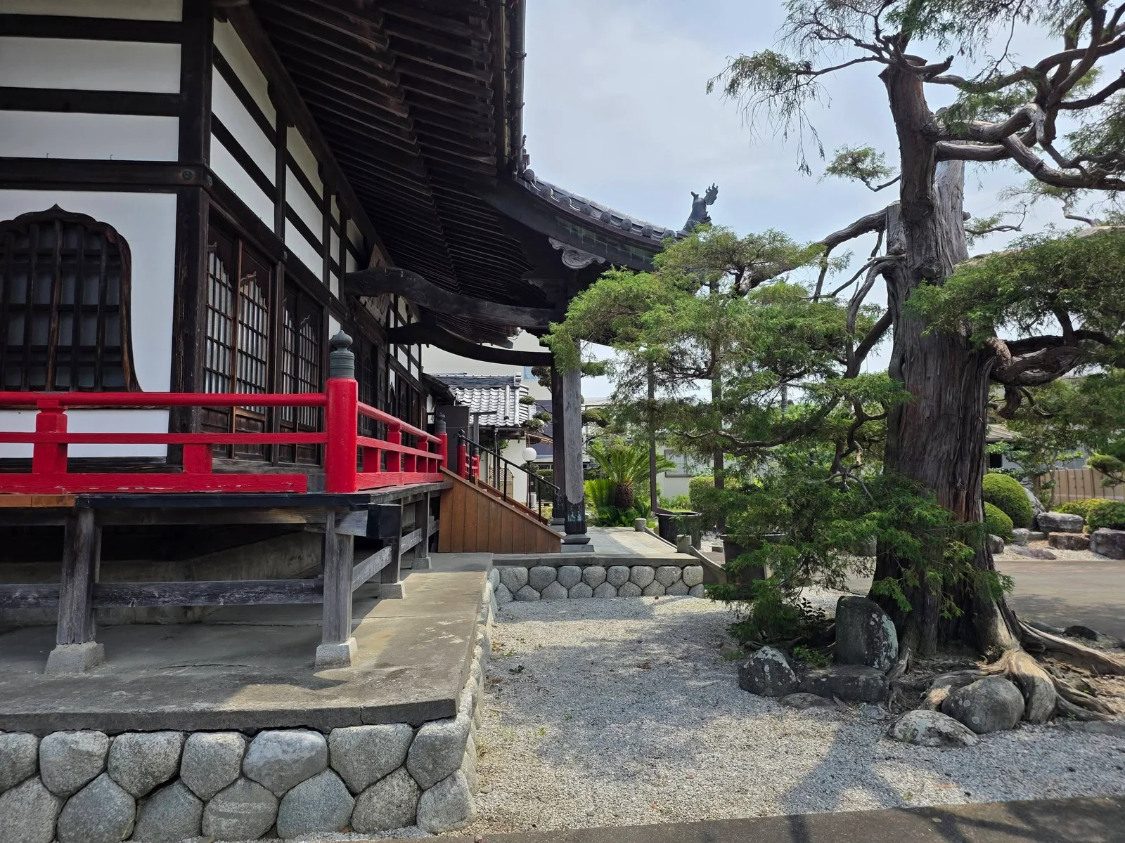 白羽竜泉寺の堂宇