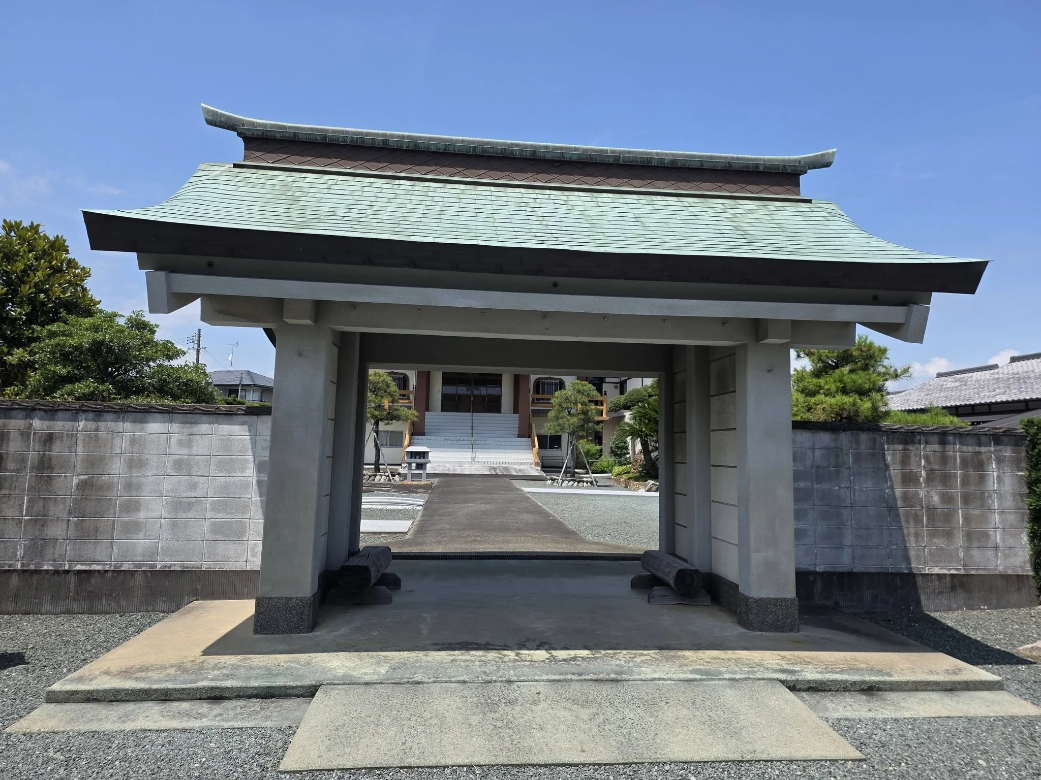 正眼院の山門正面