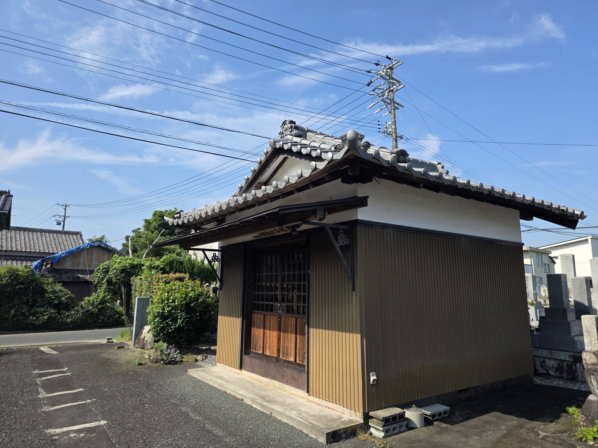 太月庵堂宇の側面外観