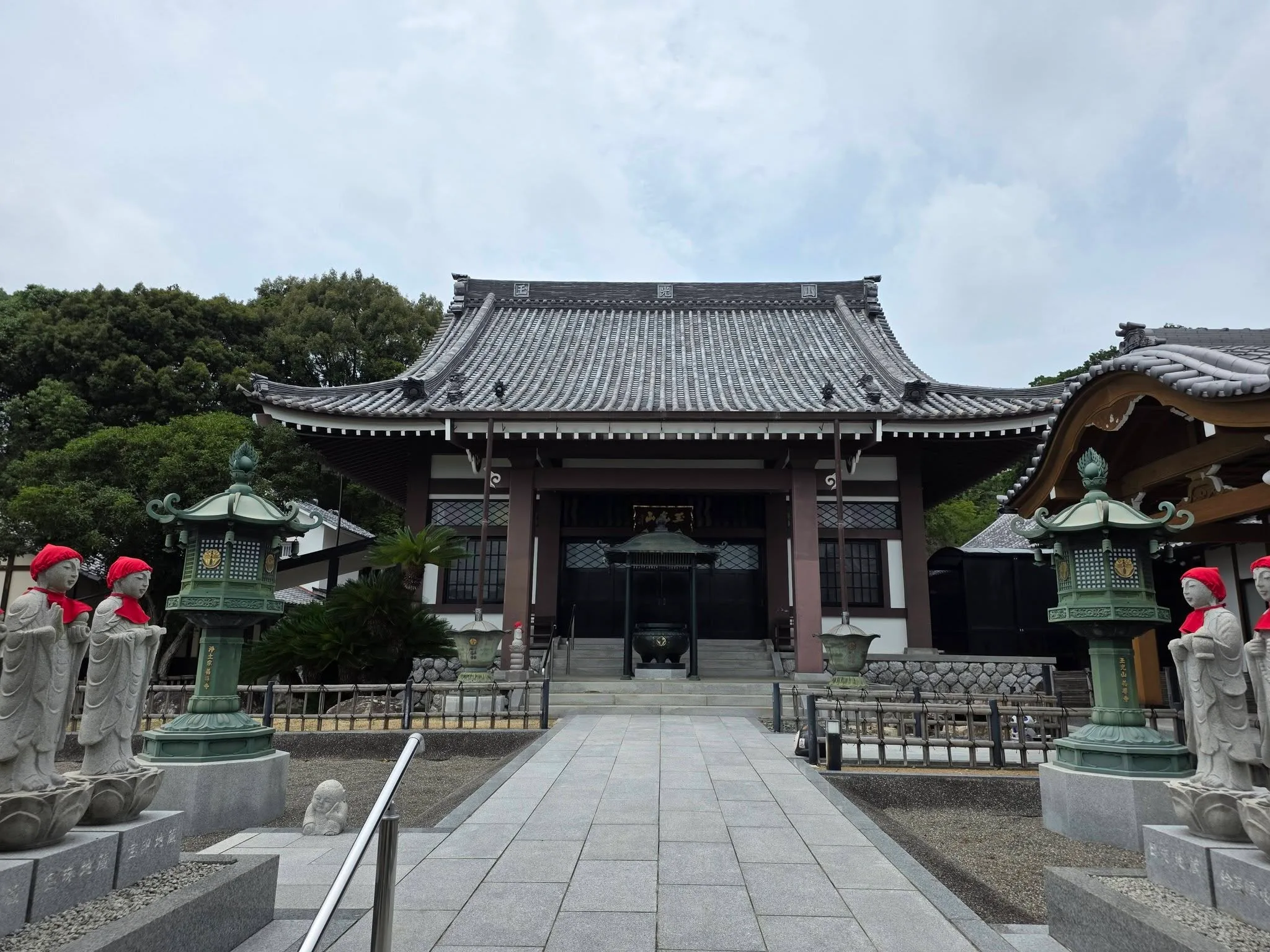 玉光山稱名院善導寺の本堂正面